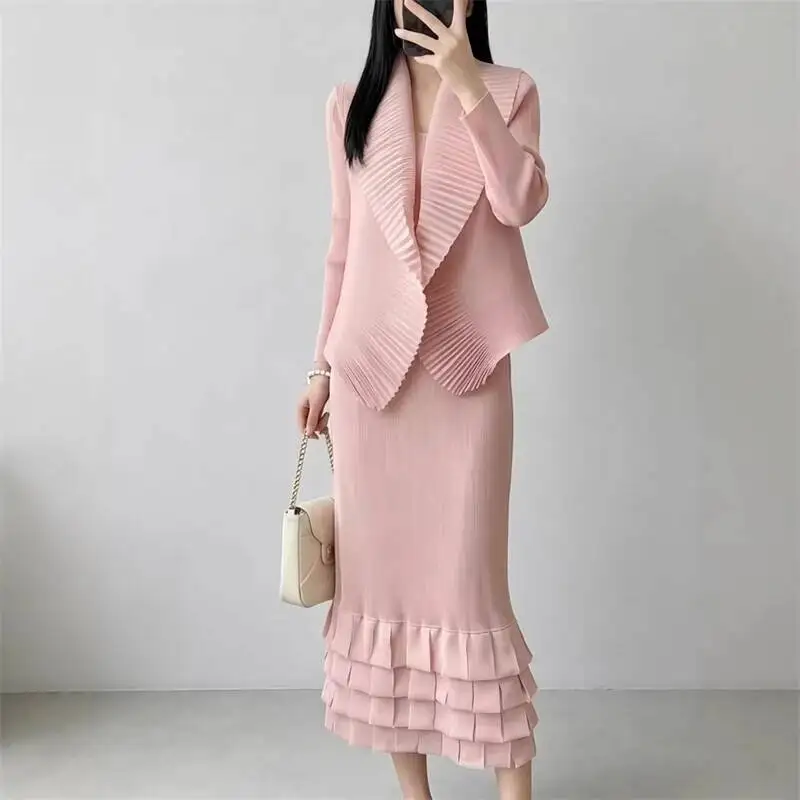 

Solid Color Pleated Women 2-Piece V-Neck Long Sleeve Ruffled Top High-Waisted Loose Elasticated Midi Skirt Fashion Casual Wear