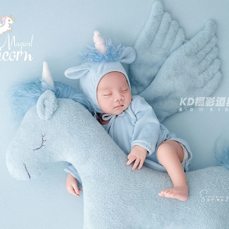 

Cute Angel Baby Romper Costumes with Match Wings Newborn Photography Props Unicorn Pillow Plush Toy Infants Photoshoot Outfit