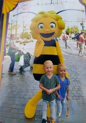 Christmas Maya The Bees Bee Honeybee Mascot Costume Adult Cartoon Character Outfit Suit Commemorate Souvenir Garden Fantasia