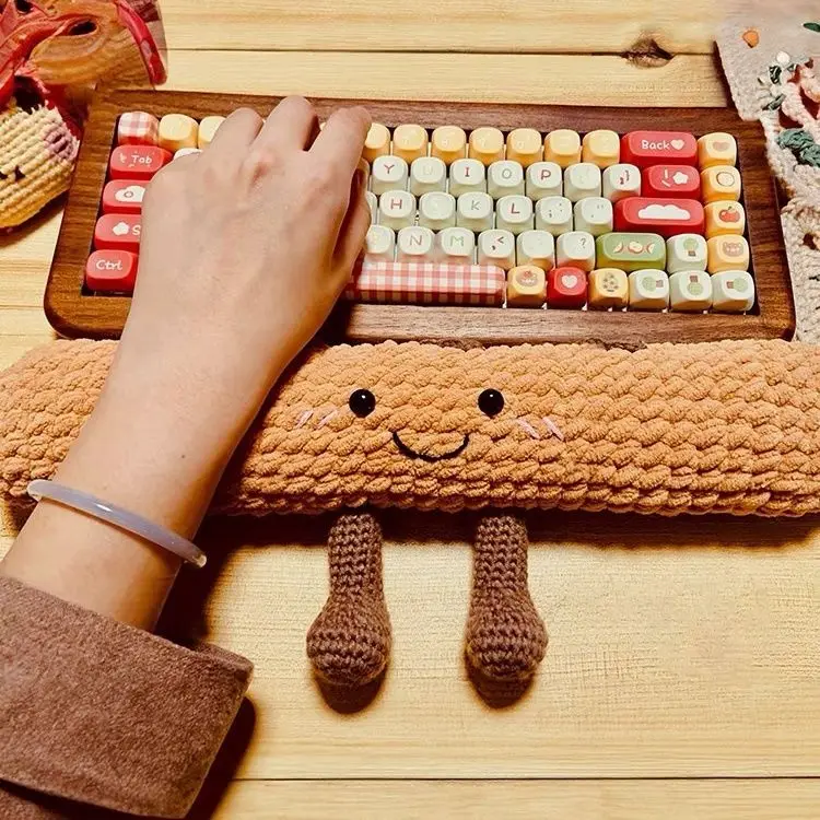 Handgemachte DIY Tastatur Zauberstab Multifunktionale Ständer Handgelenkstütze Gewebtes Material Tasche Strickgarn Häkelnadel Niedliche Puppe Geschenk