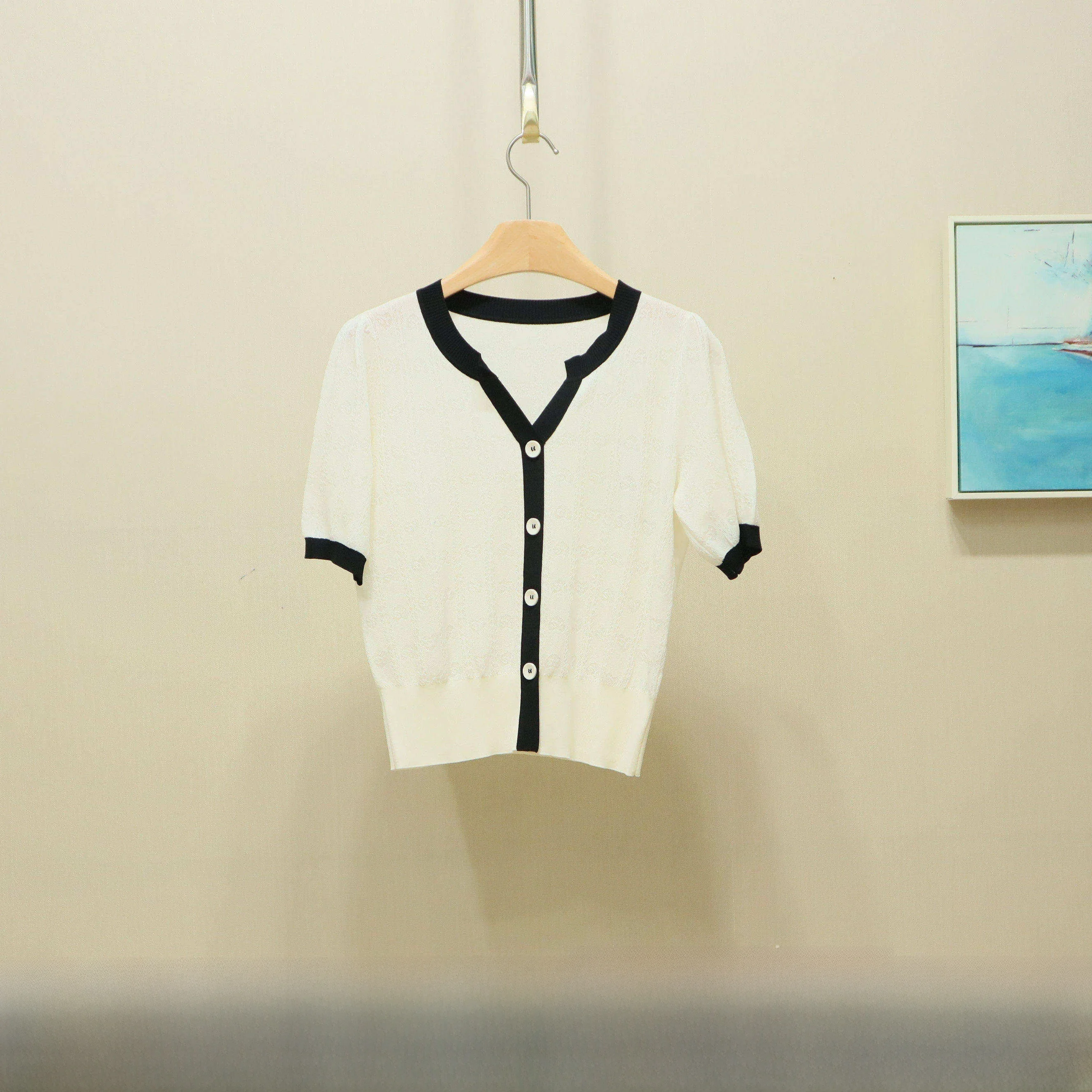 

Простой вязаный свитер с V-образным вырезом, новинка весенней коллекции, повседневный свободный крой, короткий рукав, женская модная удобная дышащая одежда