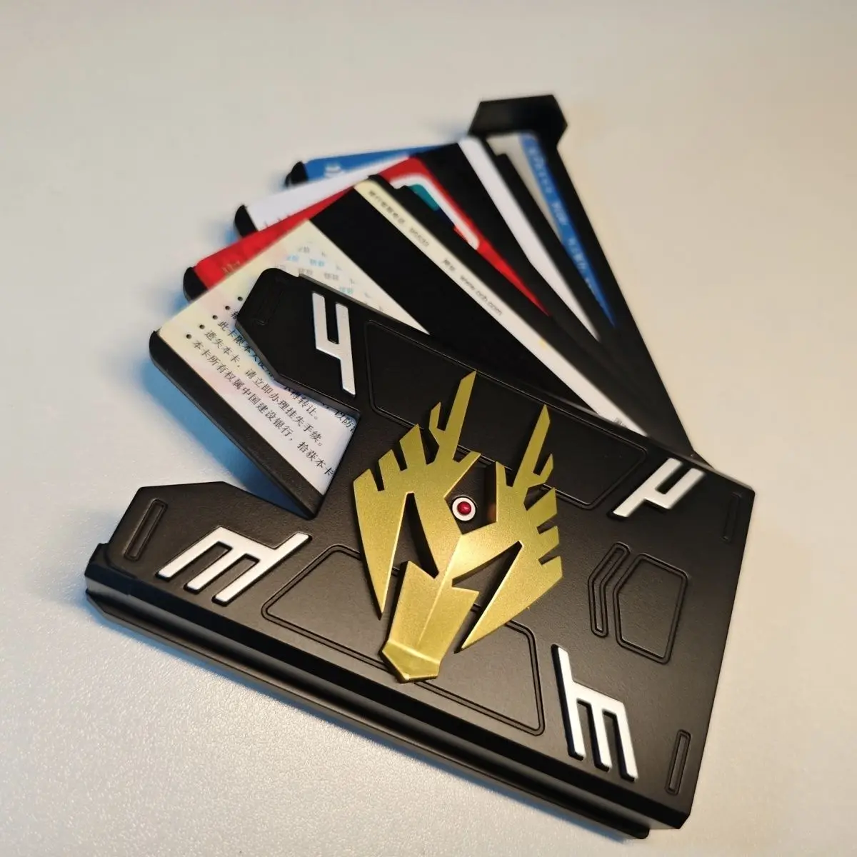 Nuevo Tarjetero Expandible 2026 Kamen Rider Ryuki Ryuga, Estuche Plegable para Tarjetas de Identificación para Niños, Almacenamiento de Tarjetas, Colección de Anime, Regalo, Juguete
