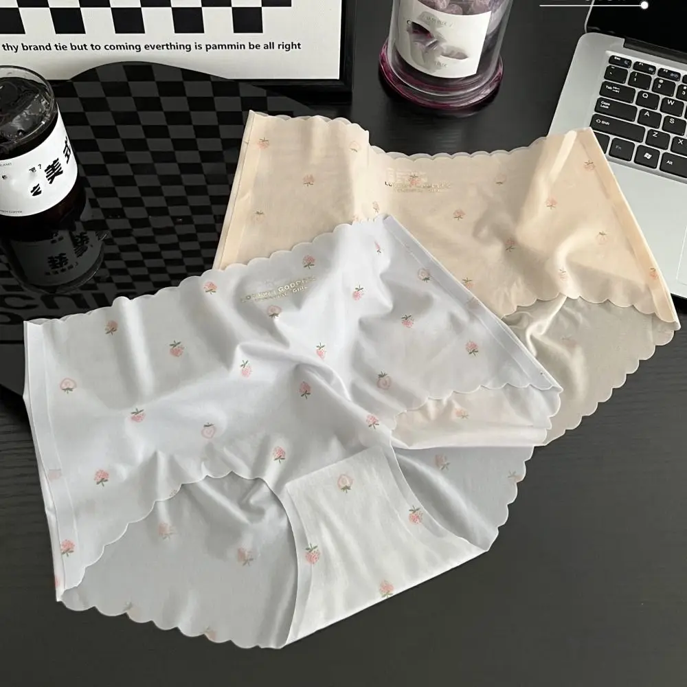

6Pcs Underwear Ice Silk Panties Mid Waist Cotton Crotch Seamless Briefs Women Underpants Thin Sweet Strawberry Briefs Summer
