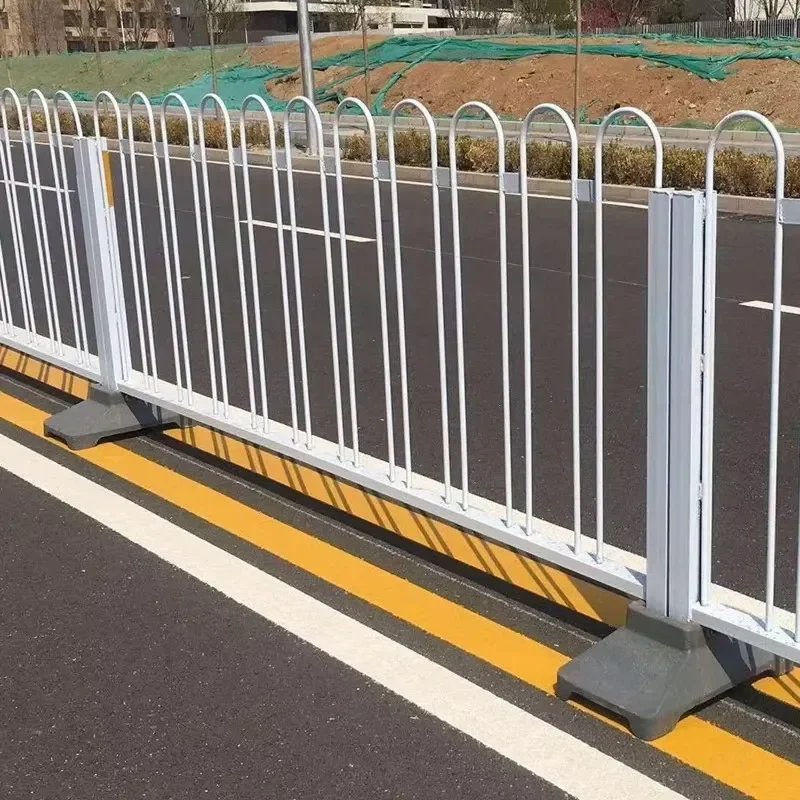 Urban Road Traffic Isolation Safety Guardrail with Heavy Yellow Black Collision Base Pedestrian Fence