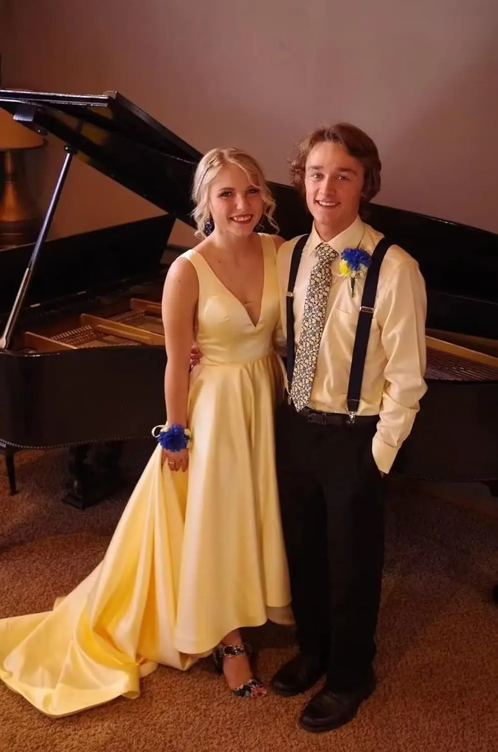 새틴 A라인 신부용 프롬 드레스, V넥 포켓 프롬 드레스, 심플 롱 볼 가운 이브닝 드레스