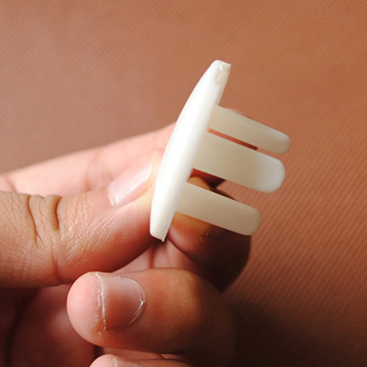 20 قطعة المقبس الغطاء الواقي 3 ثقوب Abs حريزعلى الأطفال منفذ يغطي لسلامة الطفل التسرب الكهربائي النار الغبار الرطوبة