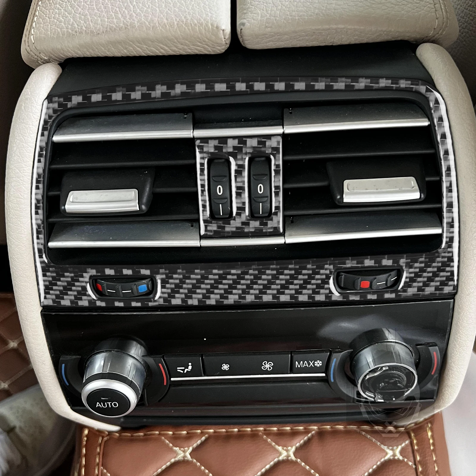 Carbon Fiber Car Accessories Rear Air Vent Interior Trim Cover Soft Sticker For BMW 7 Series F01 730li 740li 750li 2009-2014