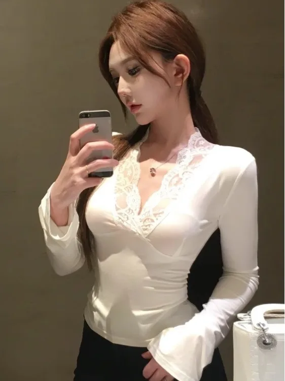 

Сексуальный шикарный топ с глубоким V-образным вырезом и кружевными вставками, женская базовая кофта с меховой подкладкой, осенне-зимняя, с завышенной талией, низкий вырез, топ без рукавов