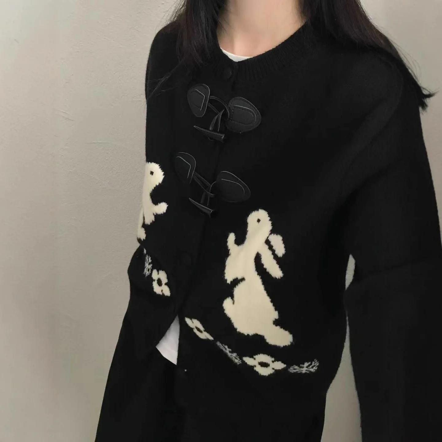 Women Knitting Cardigan 2025 New Retro Cardigan Rabbit Jacquard Collar Thickened Loose Niche Designer Casual Knit Coat