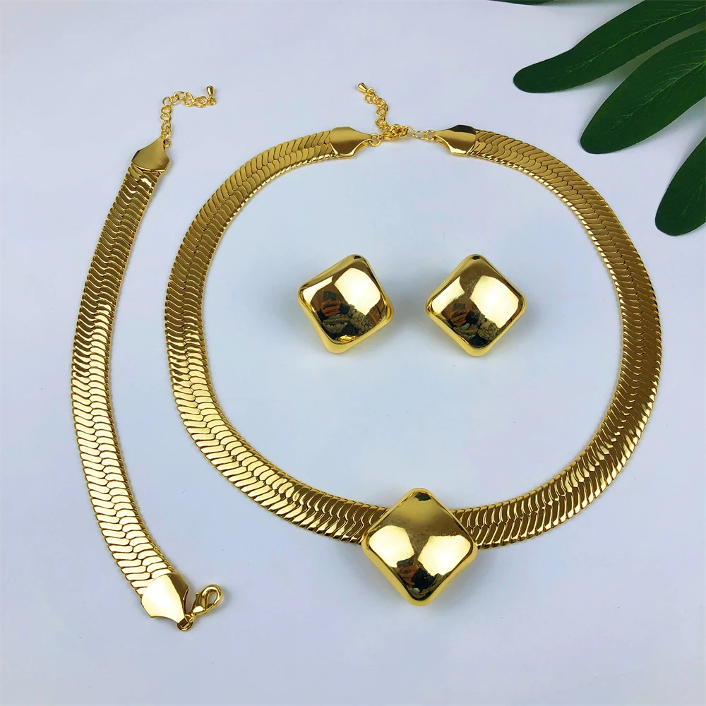 

TITI African 18k Gold Plated Hoop Earrings and Pendant Set for Women Luxury Italian Jewelry Set Weddings Bracelet Jewelry Gift