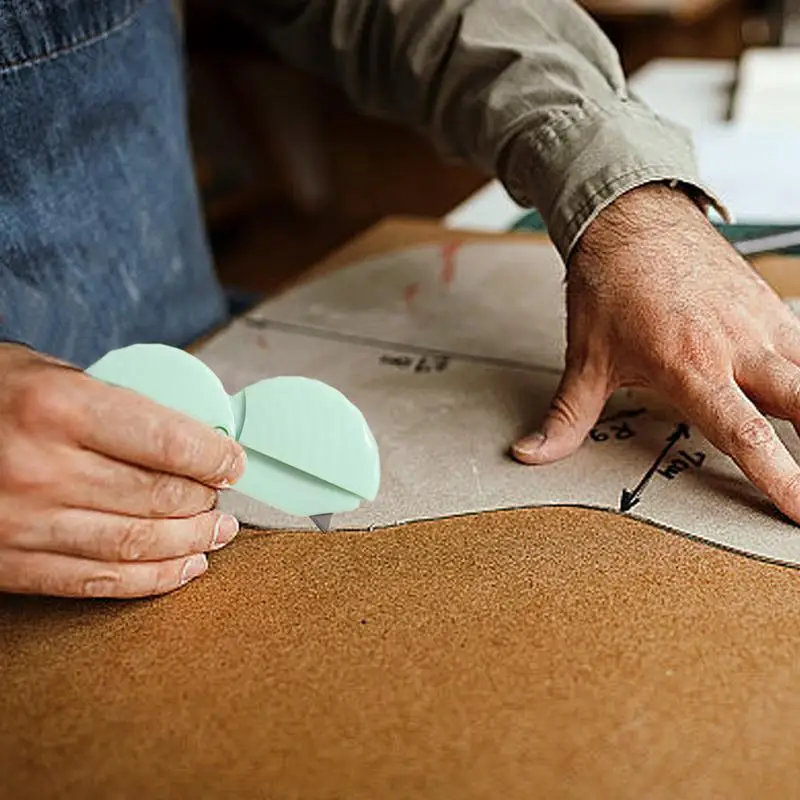 Portable Utility Knife Cute Record Shaped Mini Retractable Handmade Knife Portable Small Pocket Sized Student Art Knife Craft