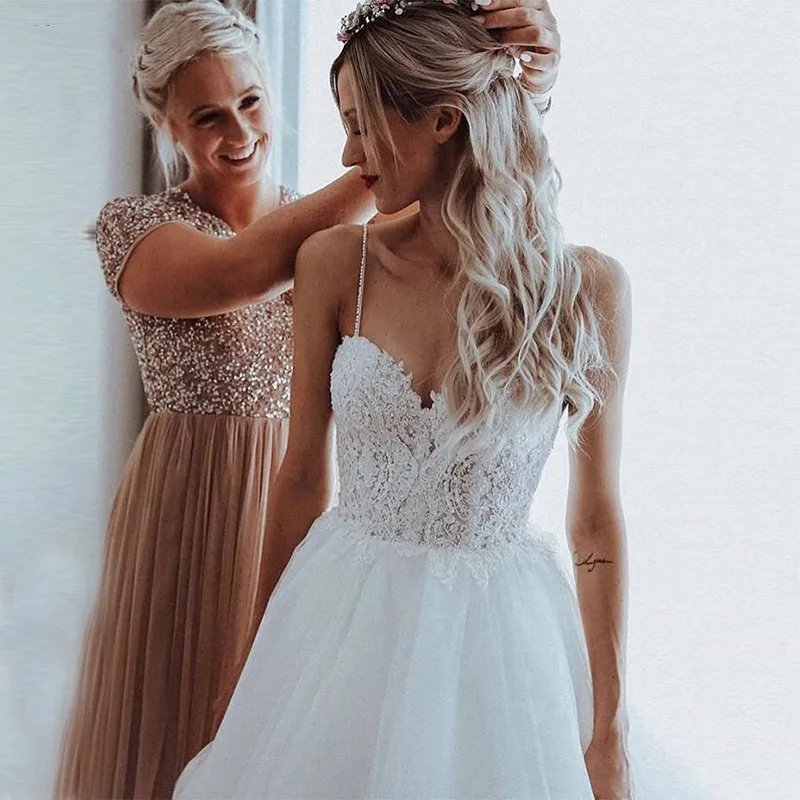 

Elegant Tulle Sweetheart-Neck Boho Wedding Dresses Floor-Length Lace Applique Beading A-Line Bridal Dress Backless Wedding Gowns