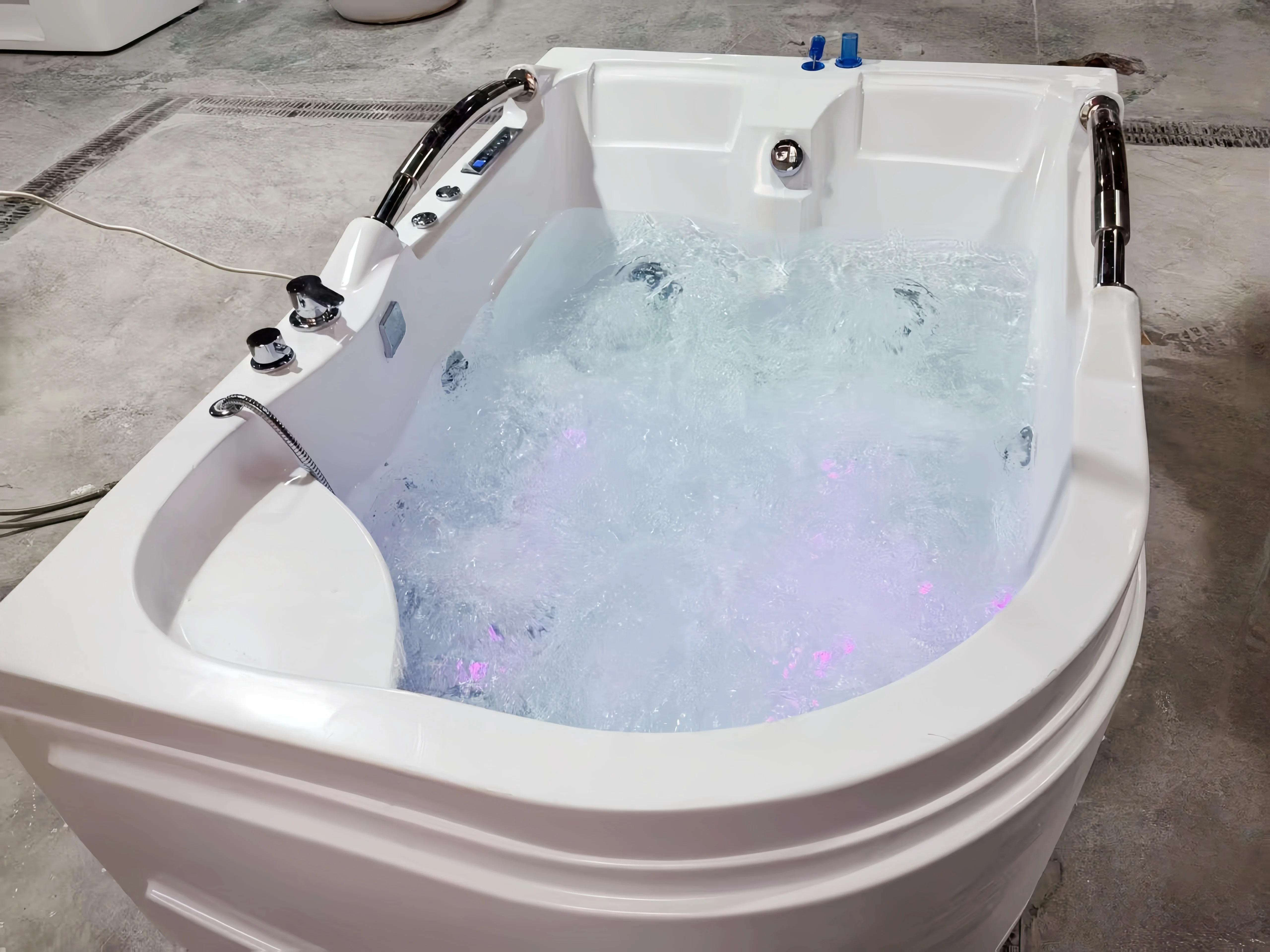 Luxury Acrylic Hot Tub 2 People Whirlpool Massage LED Lights Bluetooth Heater Diamond Shape Bathtub Drainer Modern Hotel Use