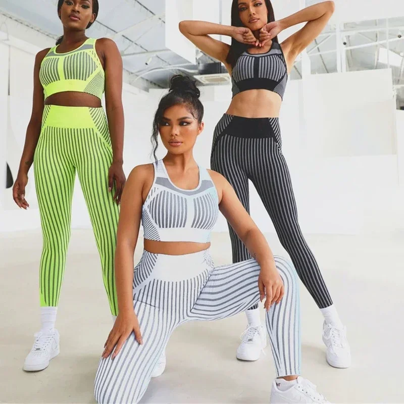 2024 Pad Stripe Seamless Yoga Set Women Fitness Clothing Sportswear Gym Leggings Push up Strappy Sports Bra 2 Pcs Sports Suits