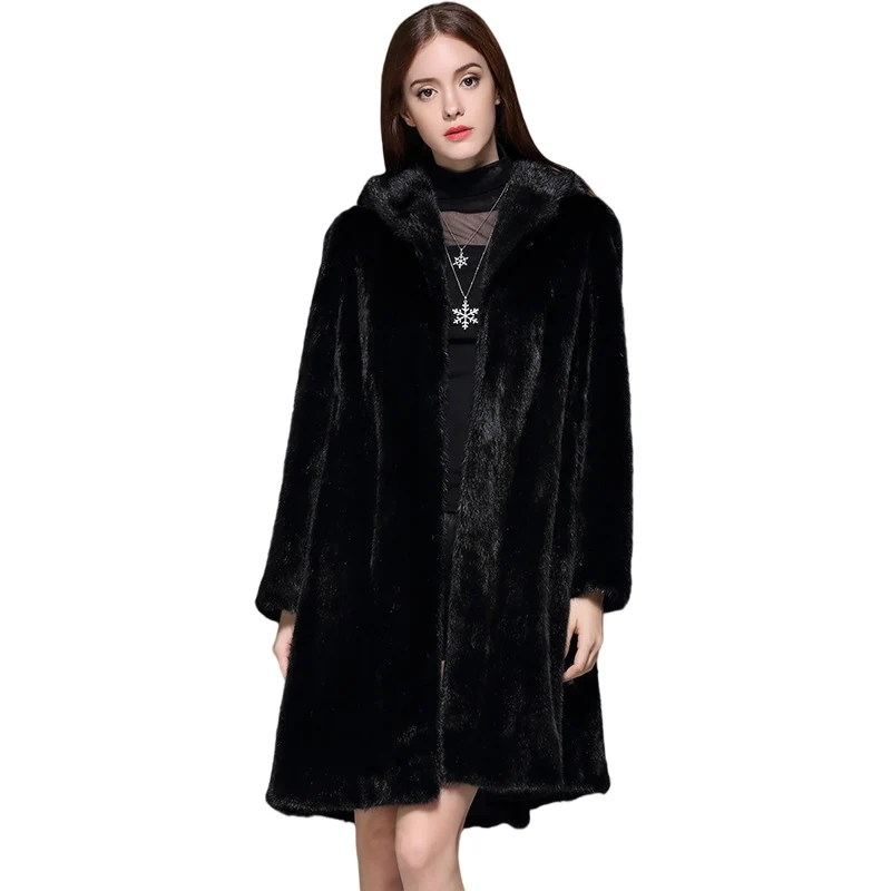 

The new female mink in long Want a mink coat Mink fur coat Hooded the mink fur really