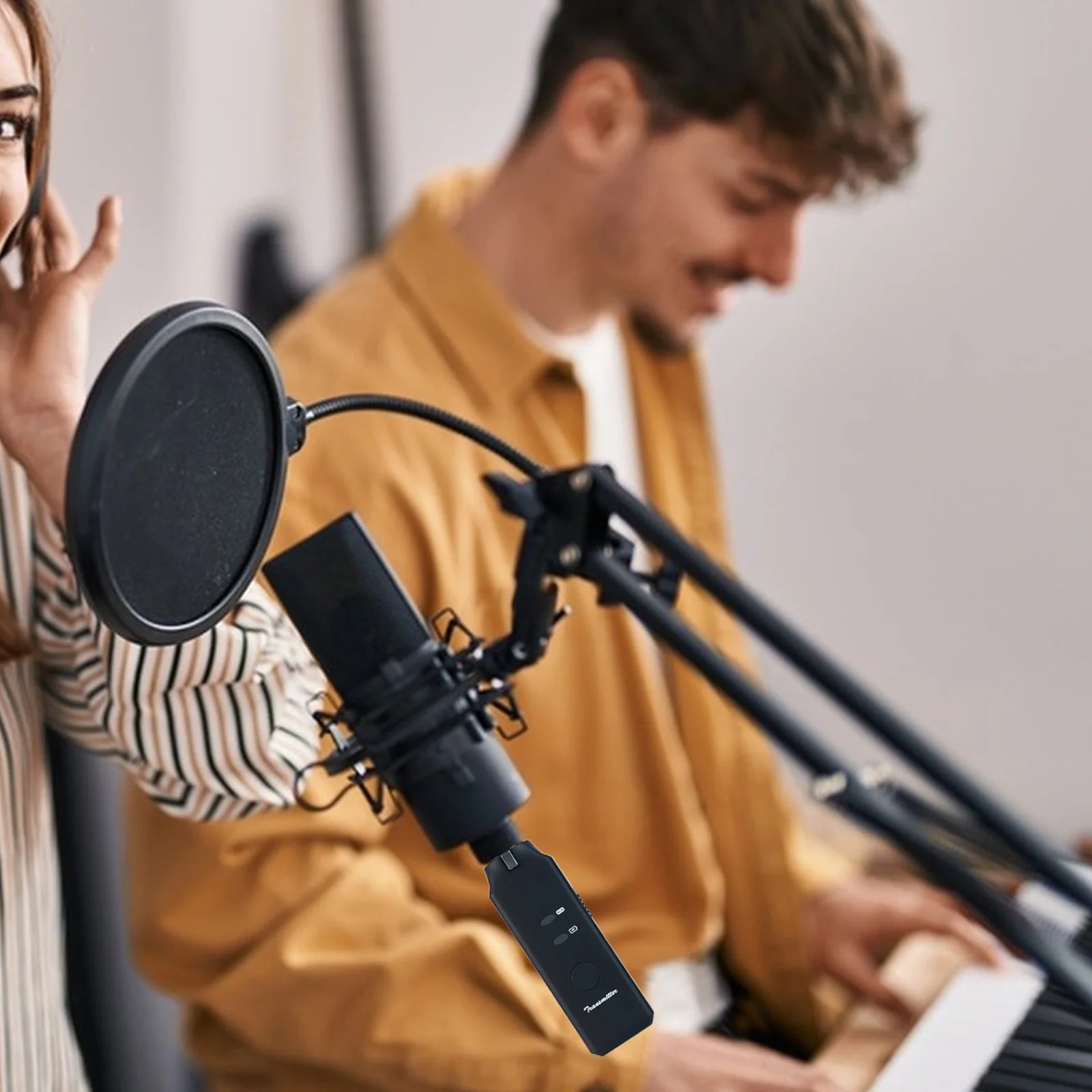 M-VAVE Wireless Systems Microphone Transmitter Receiver 6 Channels Plug On XLR Mic Adapter Wireless Dynamic Electric Guitar Part