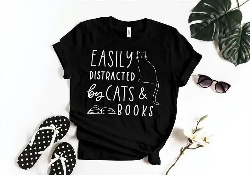 Easily Distracted By Cats And Books Mom Mama Shirt  Funny Kawaii 100% Cotton Women Harajuku Tshirts Plus Size Short Sleeve Tees