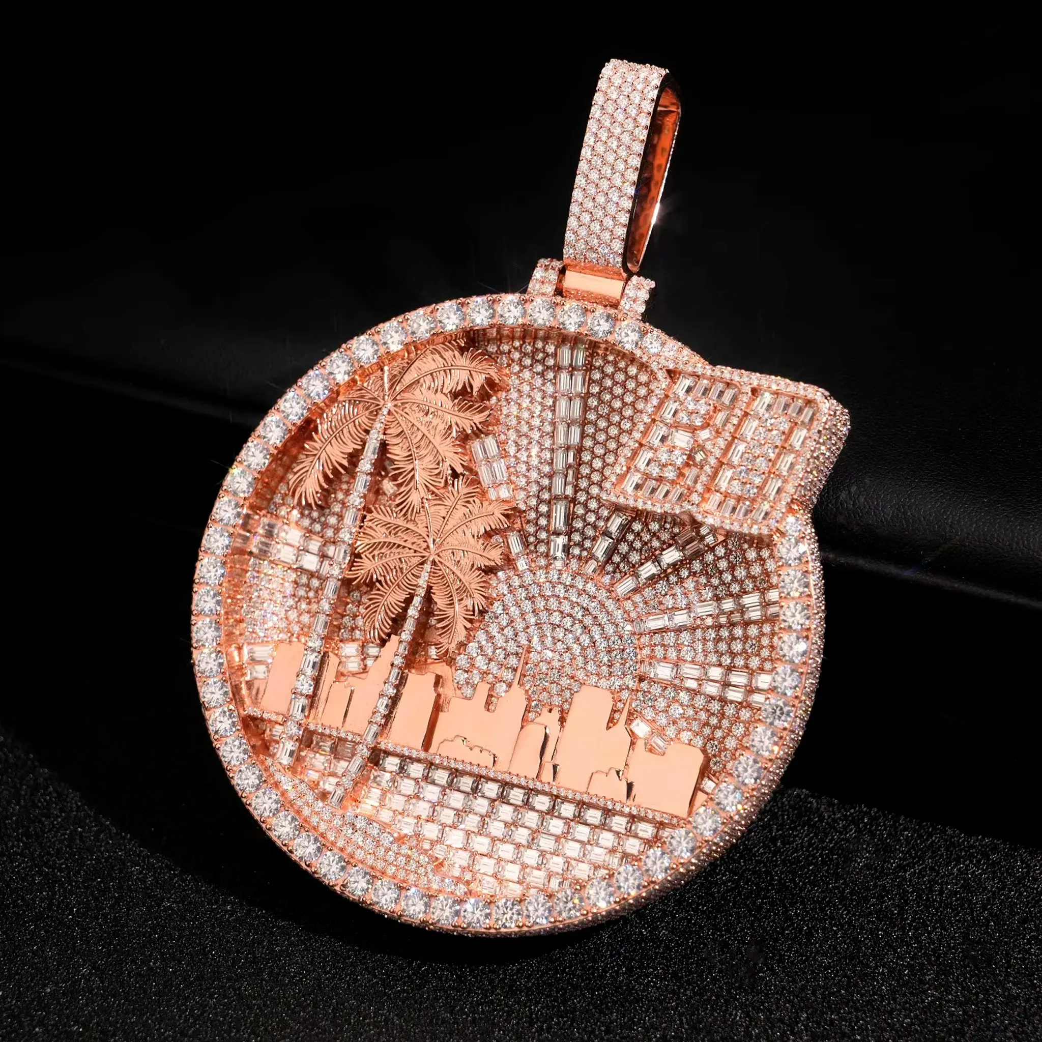 

Sparkling and luxurious 3D city palm tree slice circular cutting pendant, men's charm jewelry, birthday commemorative gift