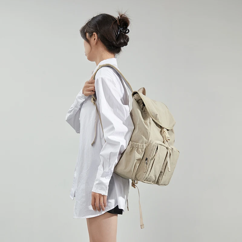 

2025 new design sense, niche commuting travel light schoolbag, high school backpack for girls