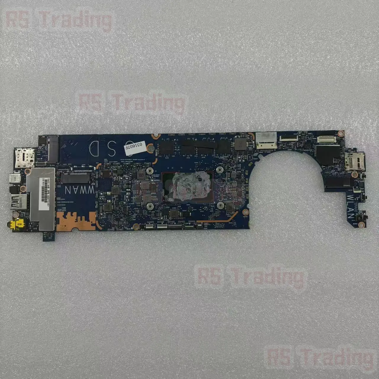 923772-601 للوحة الأم HP SPS i7-7600U RAM 8GB 512GB تم اختبارها بالكامل بشكل جيد