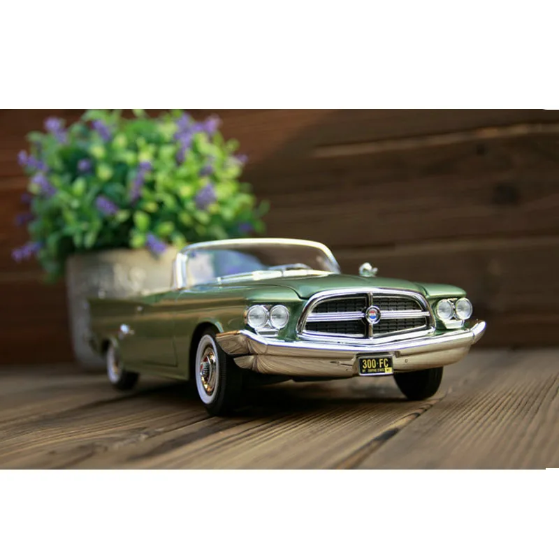 Diecast 1/18 for 1960 Chrysler 300F Classic Vintage Metal Alloy Replica Model Toys Car For Collections