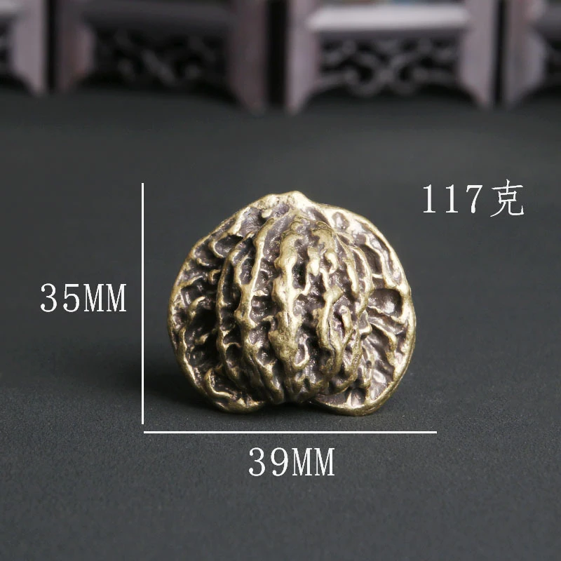 Vintage Walnut Handheld Ornament, Creative Bronze Sculpture Paperweight, Desktop Decoration, Antique Brass Craft, Tea Pet
