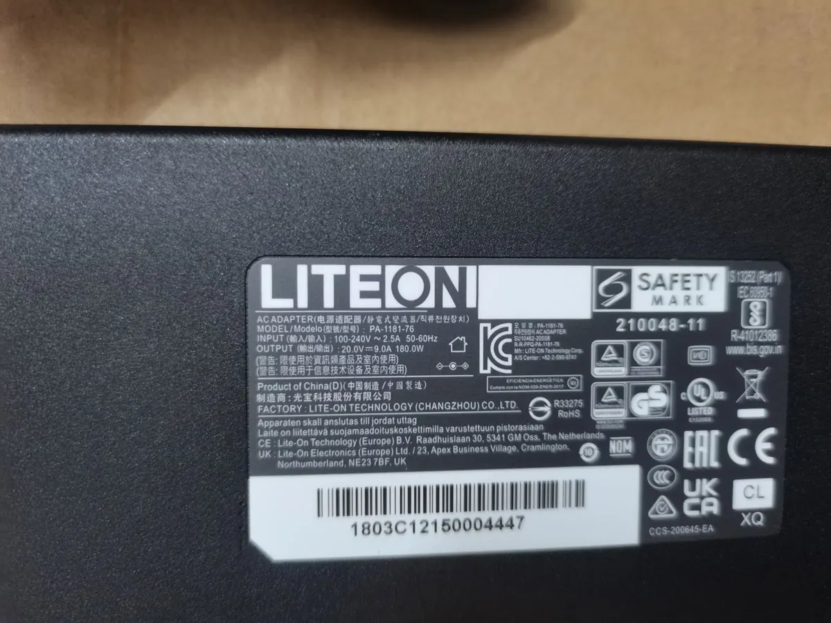 Adaptateur secteur mince de LITEON 20V 9A 180W OEM PA-1181-76 5.5mm * 2.5mm pour STARTECH TB3DOCK2DPPD Thunderbolt 3 S6