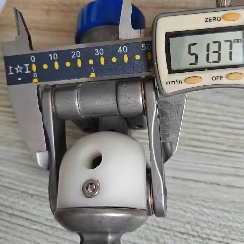 المكونات الاصطناعية، وصلات الركبة الاصطناعية، وصلات الركبة الاصطناعية المصنوعة من الفولاذ المقاوم للصدأ، وصلات الركبة الاصطناعية بأربعة أشرطة #4