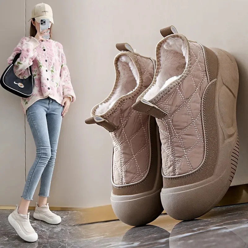 

Winter Warm Plush Snow Boots Thick Sole Casual Cotton Shoes Solid Color Slip on Boots Anti Slip Flats Chelsea Boots Botas Mujer