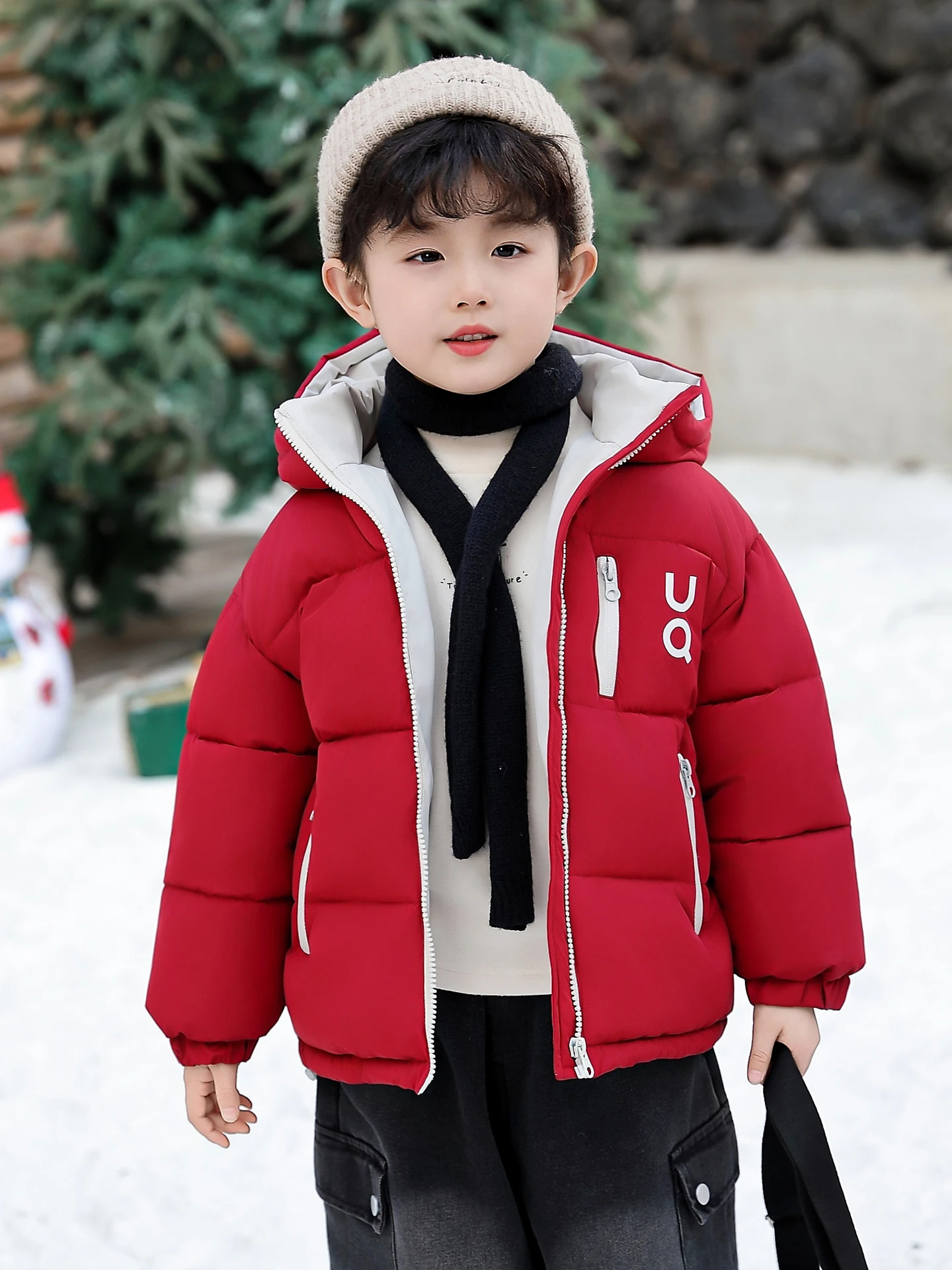 

Зимняя утепленная куртка для мальчиков: стильная, теплая, из полиэстера, с длинными рукавами, на молнии