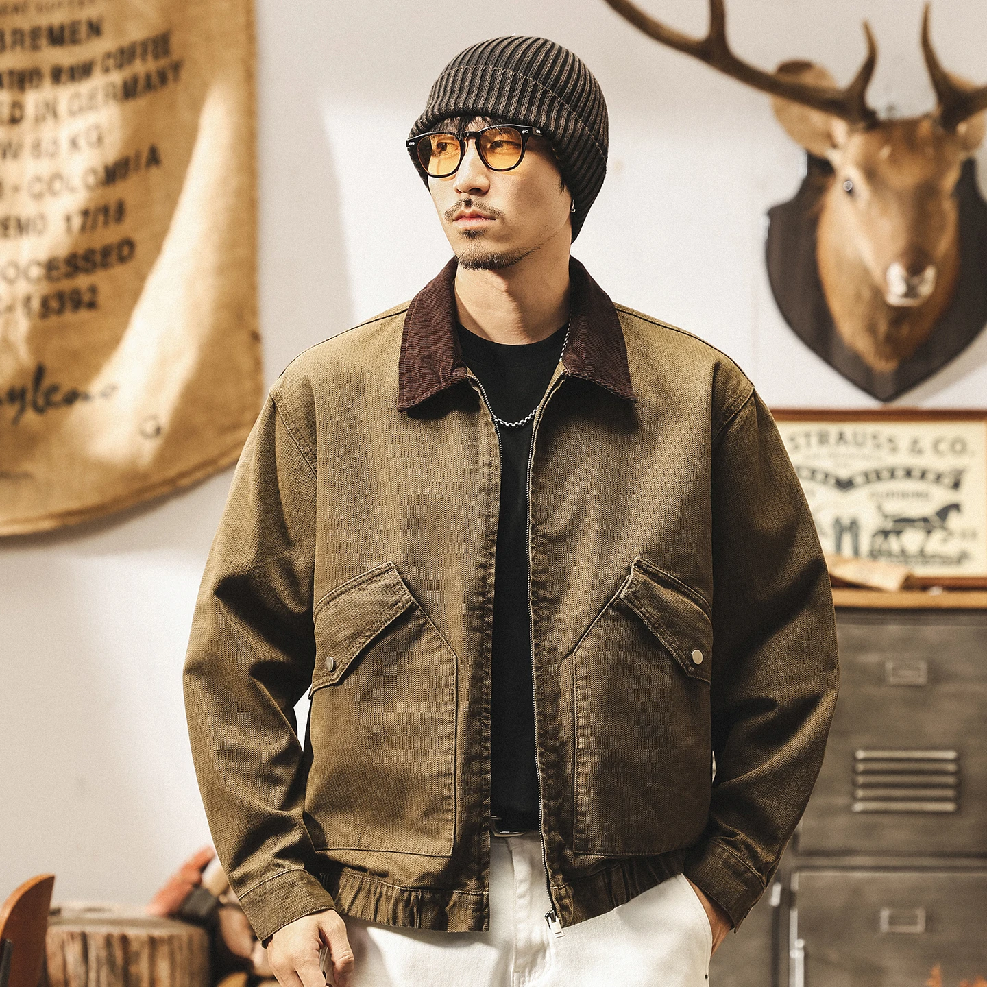 

Новая осенне-зимняя рабочая одежда в стиле ретро для модных мужчин, свободное и модное пальто кофейного цвета.