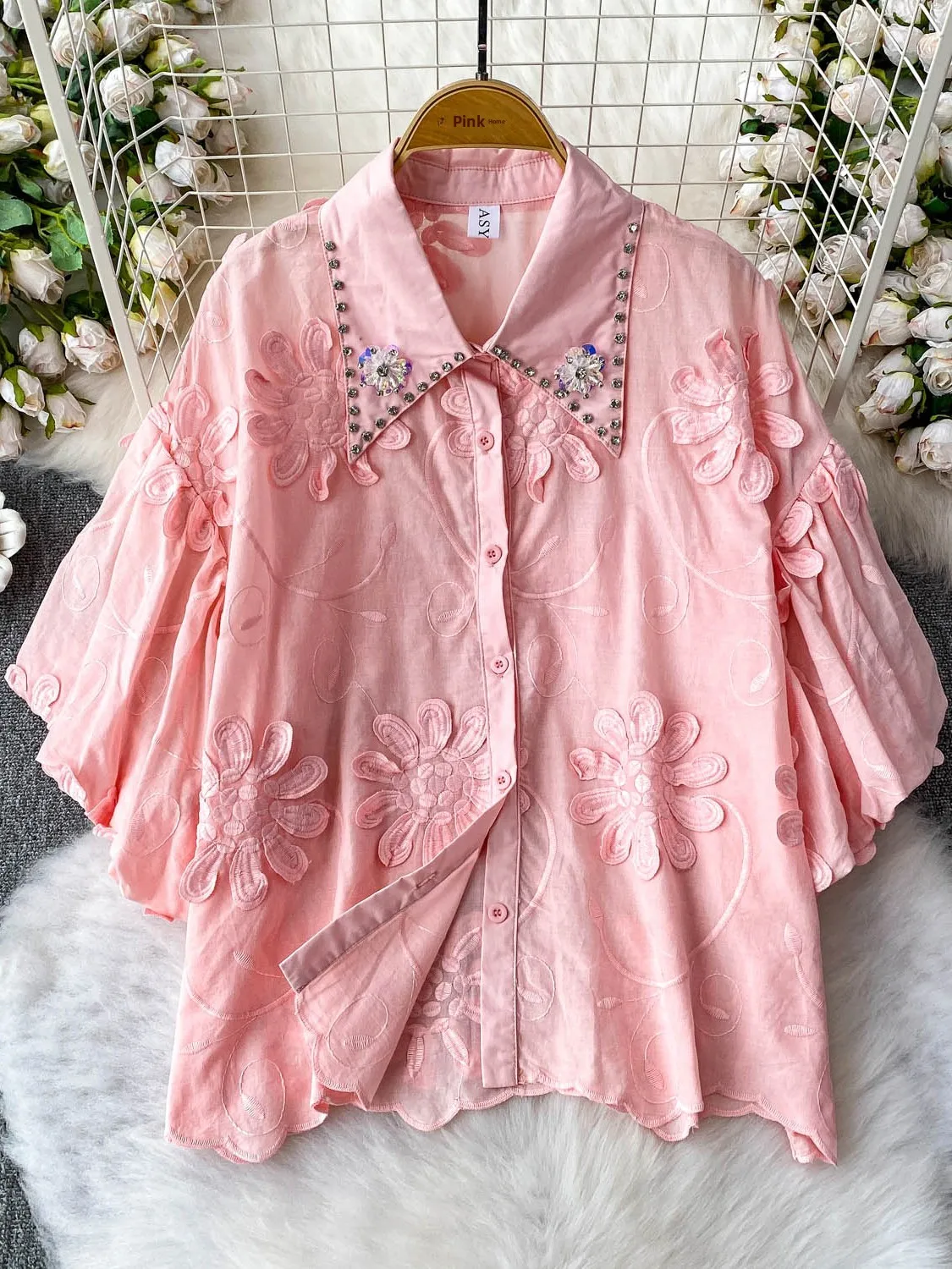 قميص أنيق مرصع بالألماس ثلاثي الأبعاد على شكل زهرة وأكمام واسعة للنساء ملابس صيفية فضفاضة للتخسيس ملابس خارجية على الطراز الكوري