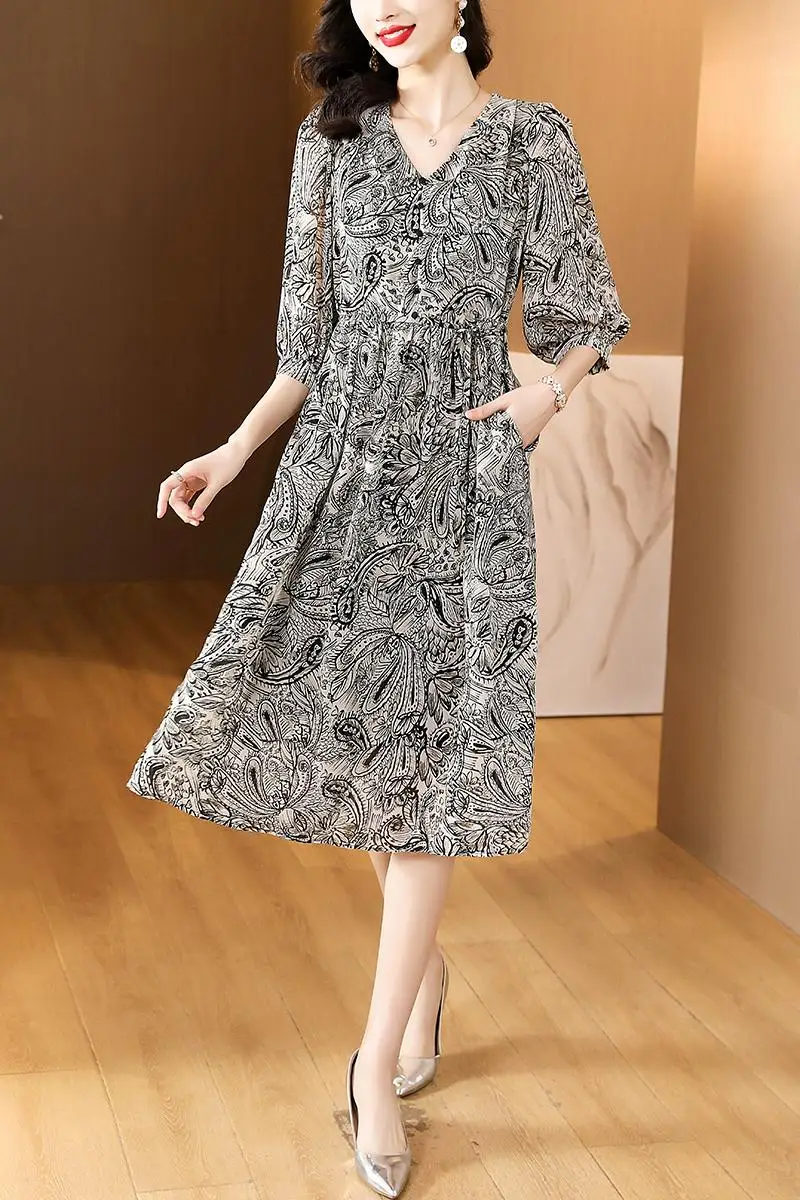 Vestido Midi de seda con estampado de lunares para mujer, traje elegante ajustado con volantes y cuello en V, Estilo Vintage Hepburn para fiesta de noche, color negro, 2024