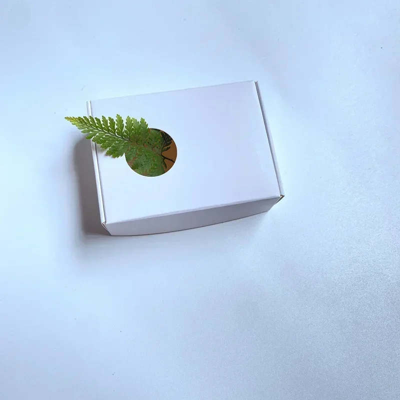 50pcs Kraft Box with Round Window Handmade Soap Packaging Box Wedding Candy Favors Boxes Business Carton Packaging Custom Logo