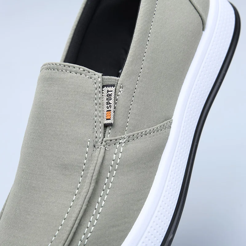 Herren-Slipper aus Canvas, atmungsaktiv, leicht, rutschfest, flache, bequeme Freizeitschuhe, ideal zum Spazierengehen, für den täglichen Gebrauch. – Detail 3