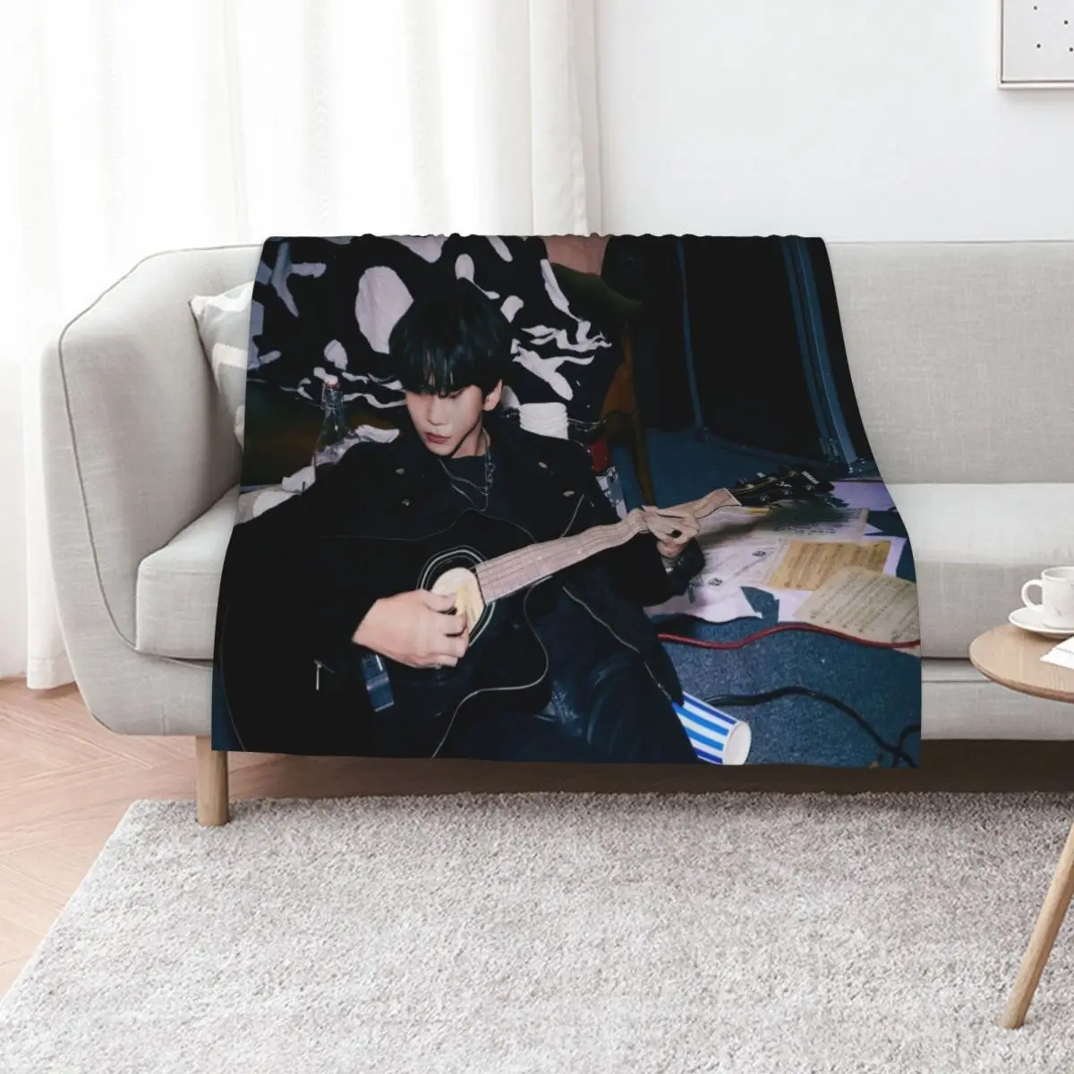 

JONGHO ATEEZ - Universe Back Stage Rockin' Throw Blanket Single Hairys For Decorative Sofa for babies Blankets