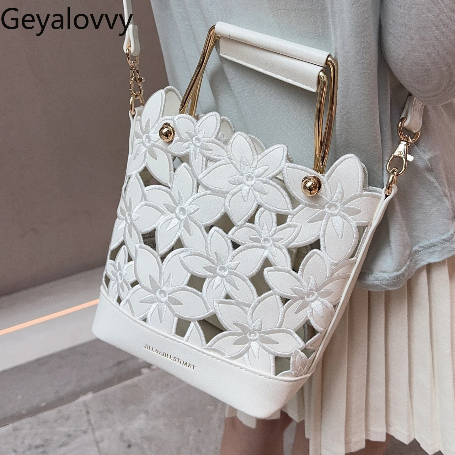 

Japan Style 2025 Summer New Messenger Bag Hollow Embroidery Bucket Shoulder Bags Japanese Casual Fashion Casual Handbag