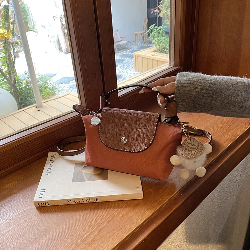 Elegant Solid Color Crossbody Bag Women's High-End Leather Tote - Vintage Parisian Messenger Purse Design