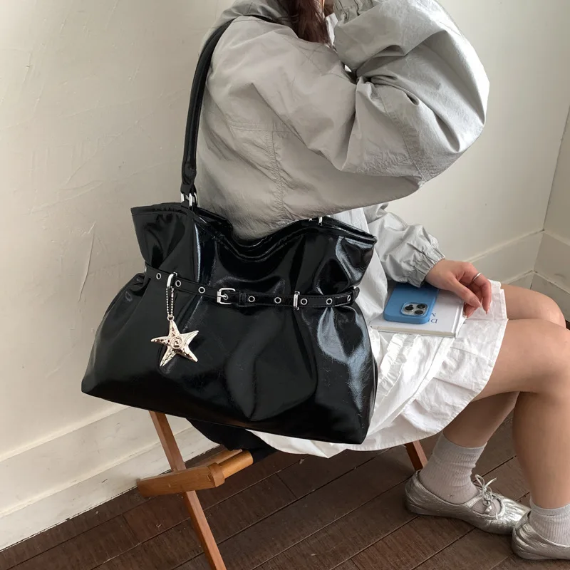 2026 New Soft Leather Large Capacity Tote Bag for Women Slouchy Casual Commute Shoulder Bag High-End Versatile Work Travel Purse