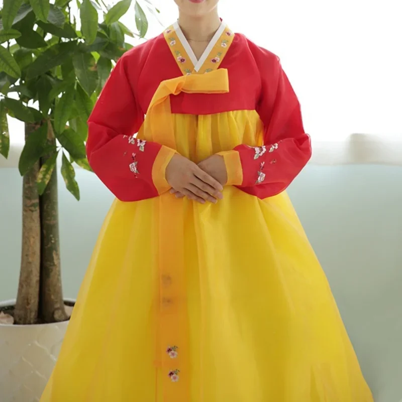 Hanbok abito etnico Hanbok donna classico rosso/giallo tradizionale ricamato a mano peonia Decora Hanbok Set celebrazione prestazioni