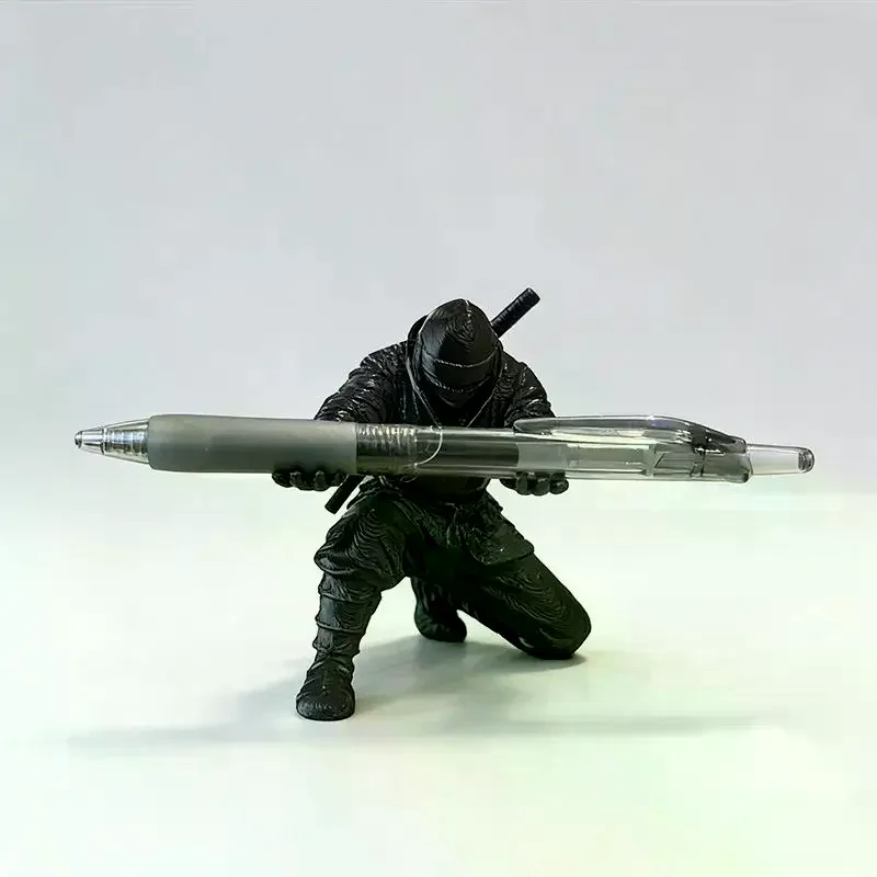 Creative -Style Single Kneeling Knight Pen Holder Armor Knight Kneeling Figurine Pen Holder Desktop Stand Storage Decor