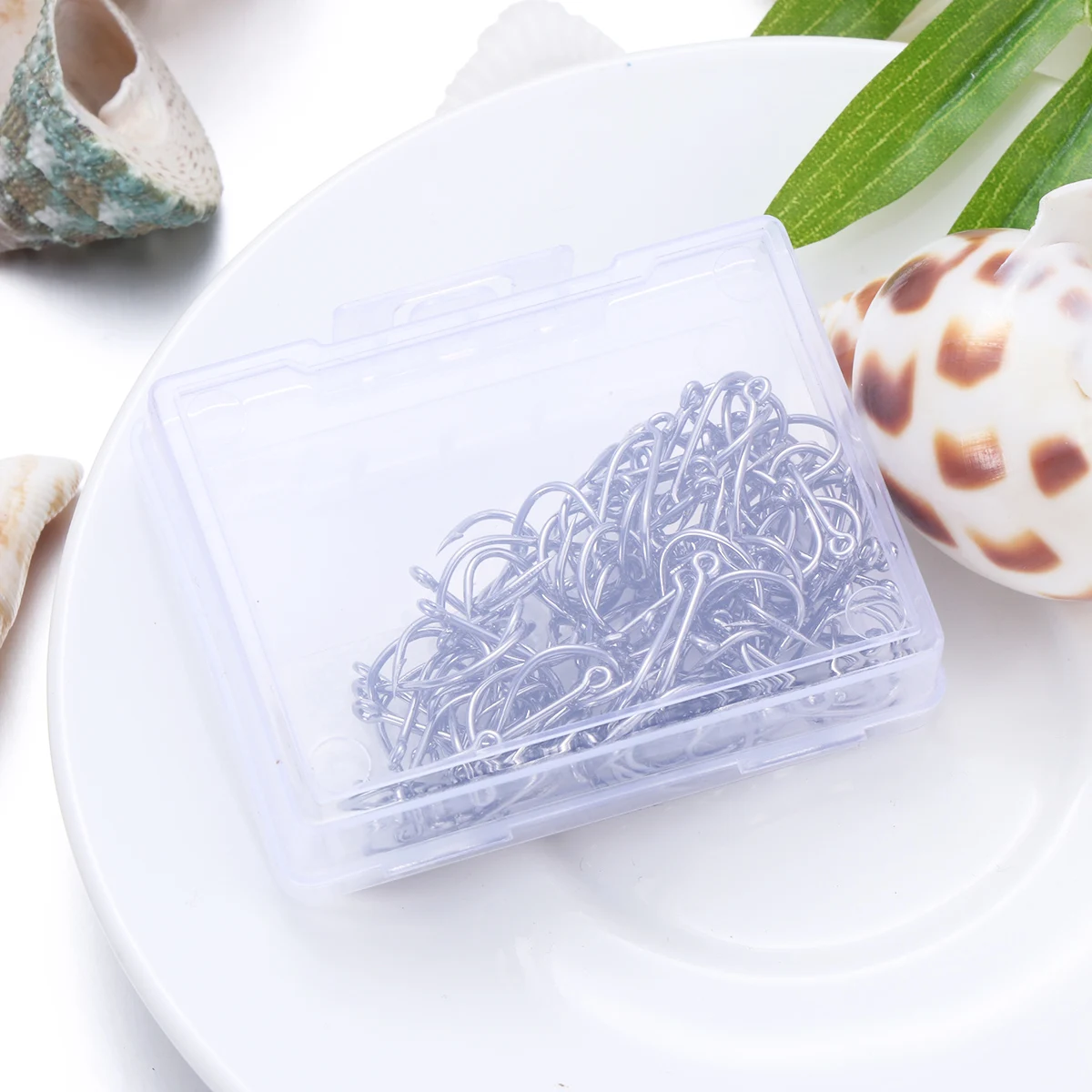 

100 pcs Boxed Fish Hook Perforated Fishing Hooks Bass Saltwater Freshwater Tackle Carbon Steel Sturdy NonCorrosive Pike Salmon