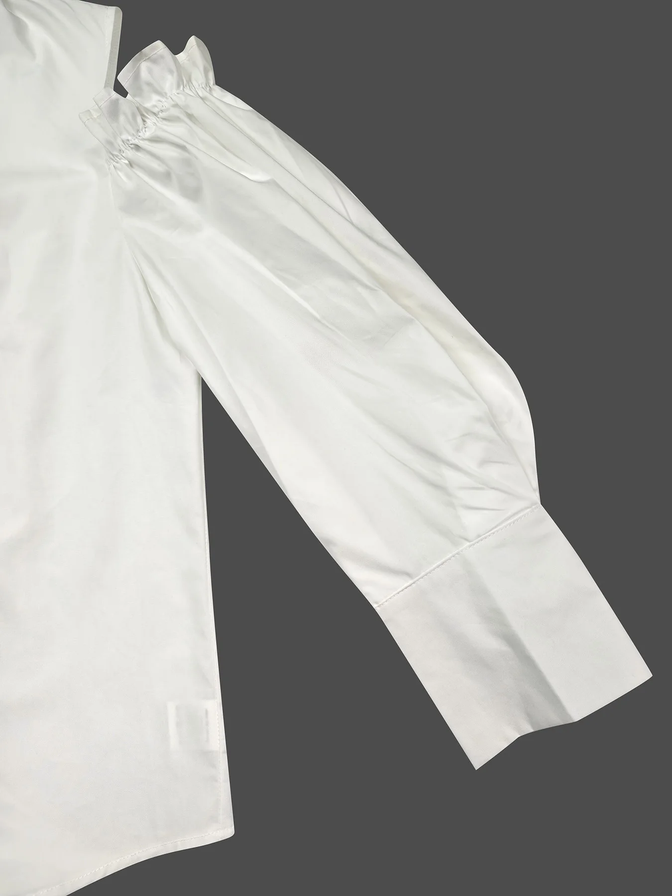 Femme été printemps mode smoking blanc Blouse chemises 2026 nouveau épaule froide lâche bureau fête loisirs hauts noirs pour les femmes