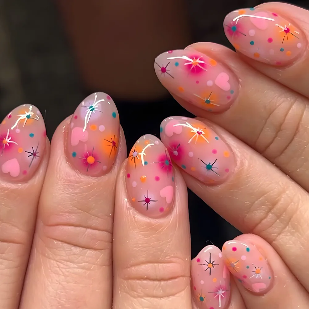 

24Pcs Summer Wearable Press on Nails with Pink Heart-shape Pattern Design Short Almond Fake Nail Tip Cute Round Head False Nails