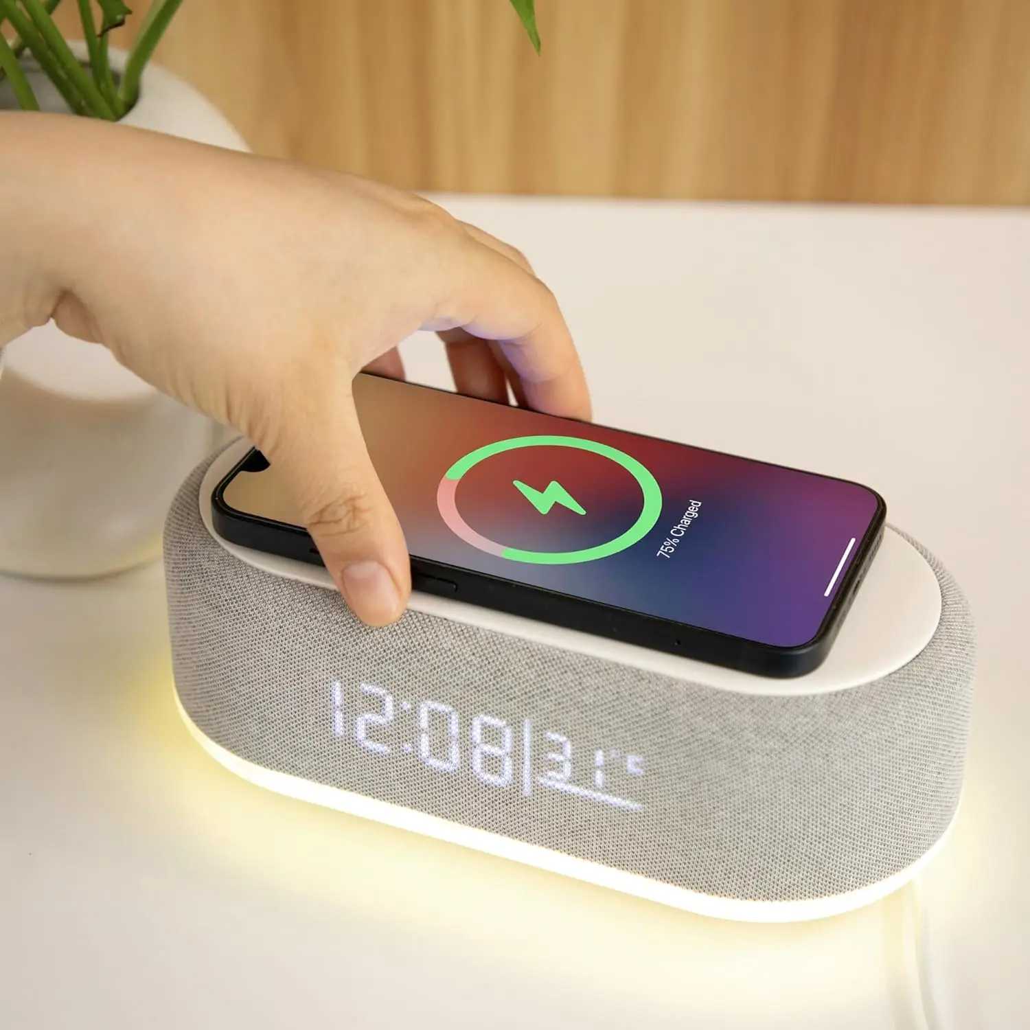 Trending Products 6-in-1 Speakers Wireless Charging Led Night Light Time Display Digital 15W Wireless Charger With Alarm Clock