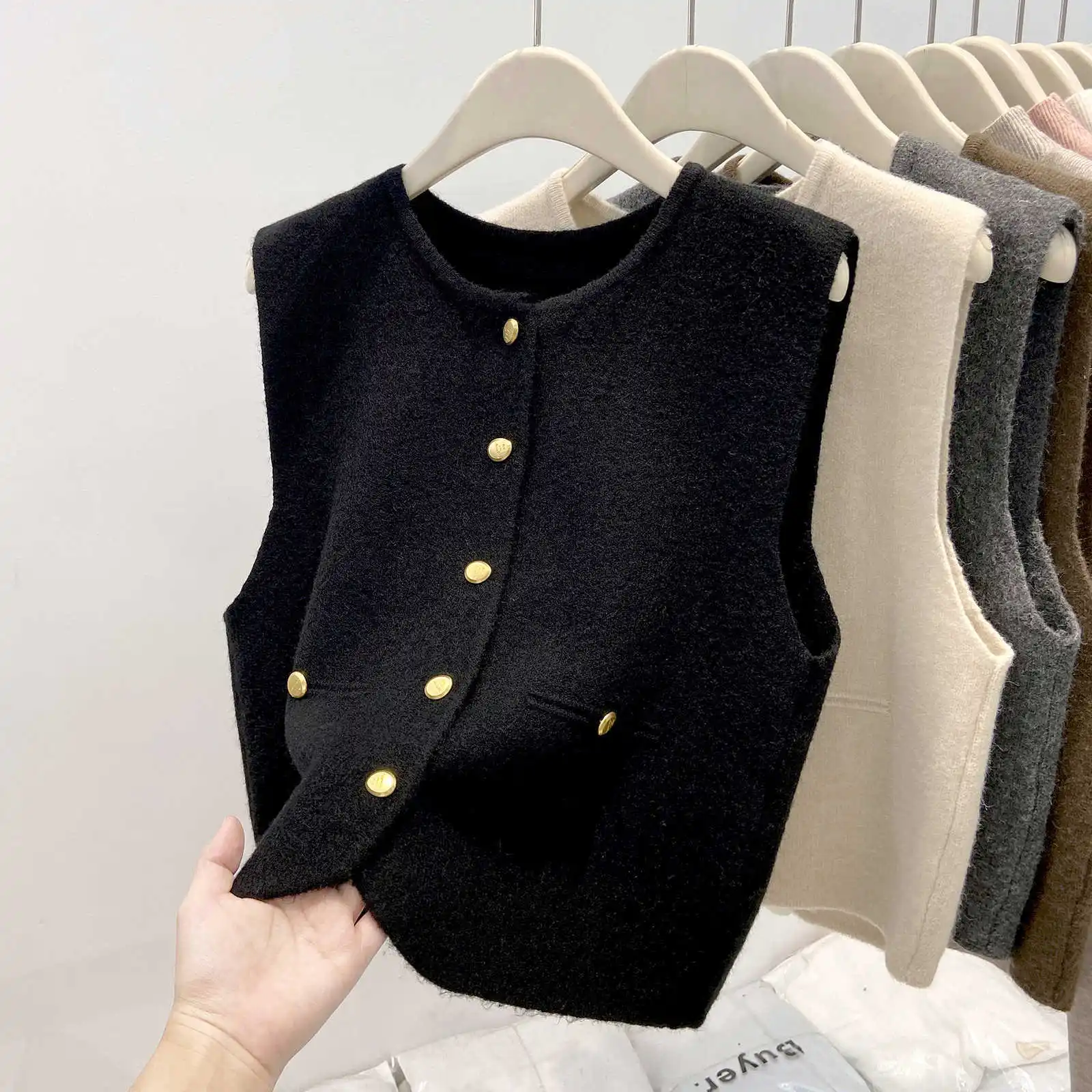 Spring Korean style retro small gold buckle fashionable round neck knitted vest