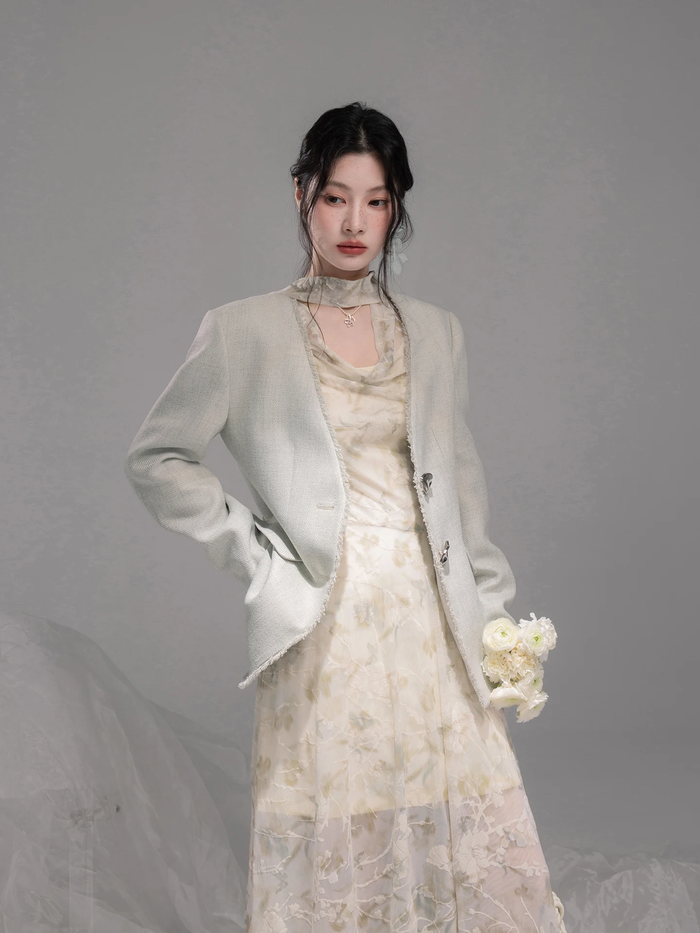 

Женский костюм COTRE из льняной ткани цвета хаки с изогнутым силуэтом и утягивающей талией, коллекция Early Spring, в стиле Small Fraance