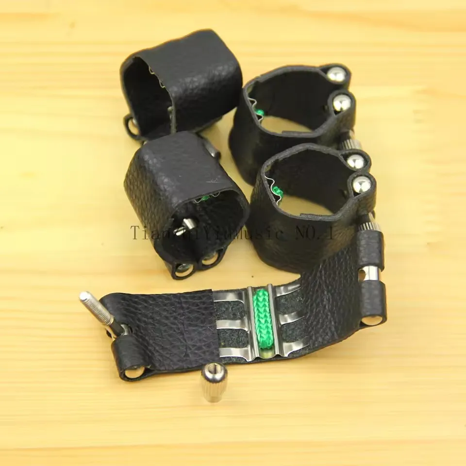 

Alto Saxophone Leather Clip with Free Mouthpiece Cap Clarinet Part Accessories Durable Musical Instrument Holder