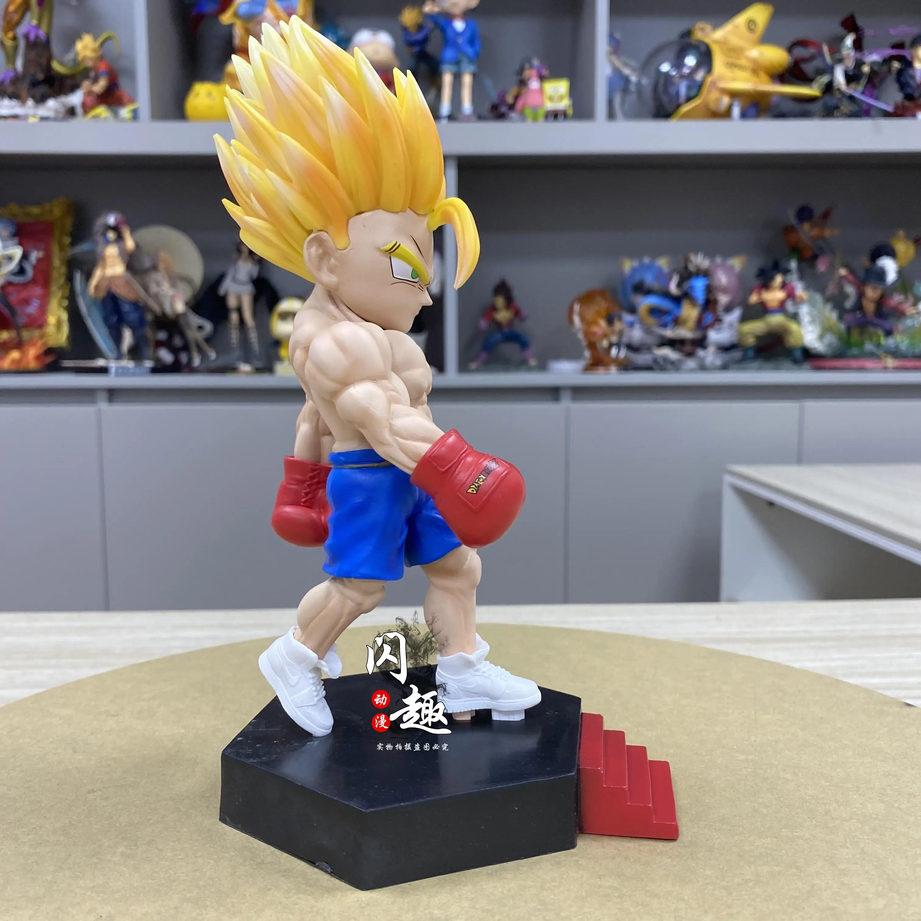 Dragon Ball Fitness Muscle Fist Set Sun Wufan Sun Wukong Holding Dumbbells Gk Handmade Limited Edition Statue Model Ornament