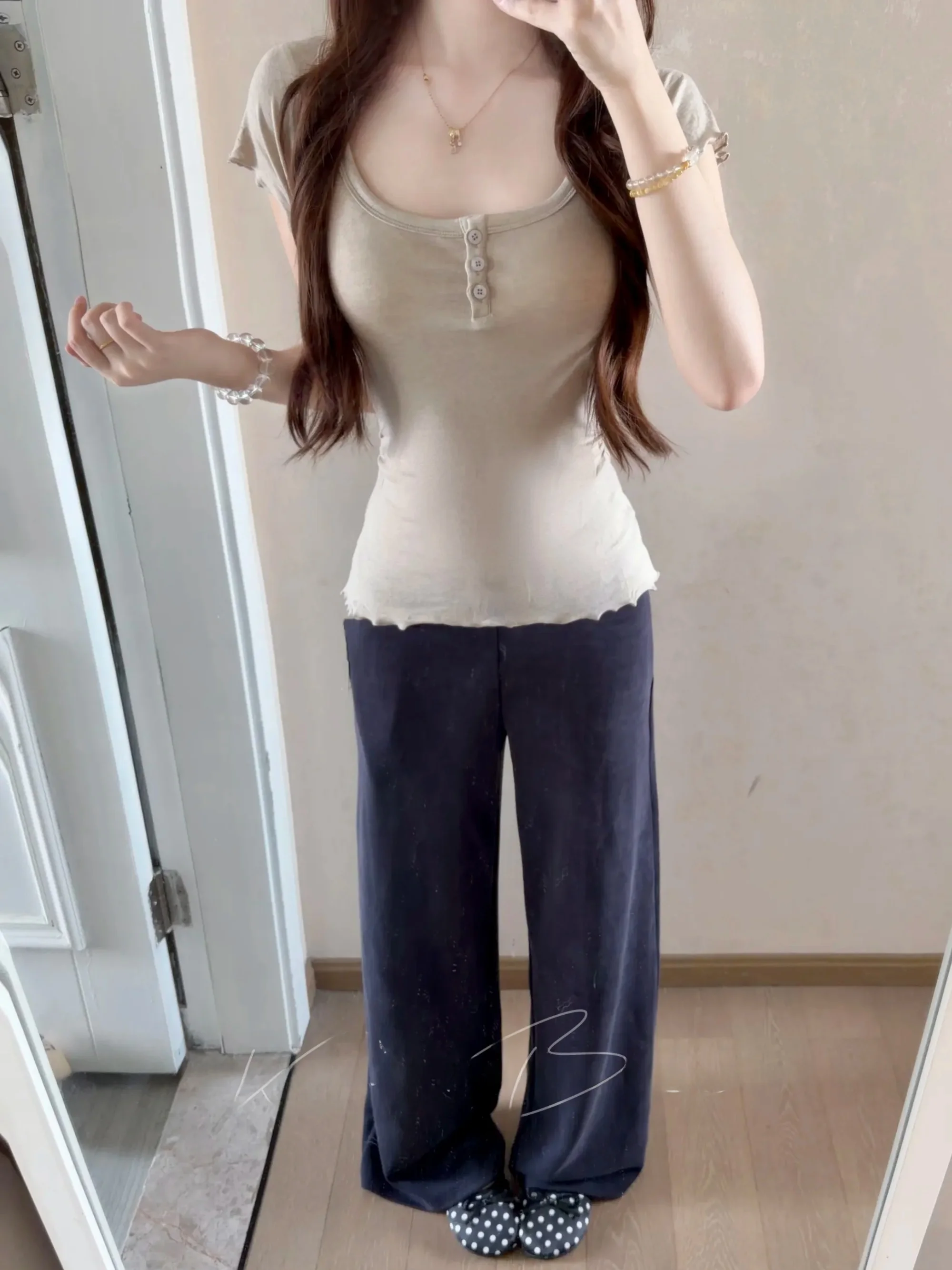 Slim Fit Short Sleeve Shirt Collar Button Detail Pleated Casual Style Women's Top Thin Material Summer Fashion Upperwear